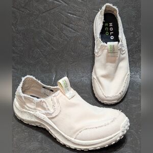 Holo Women's Athena Moc Cream Slip On Athletic Walking Eco Lightweight Sz. 8.5